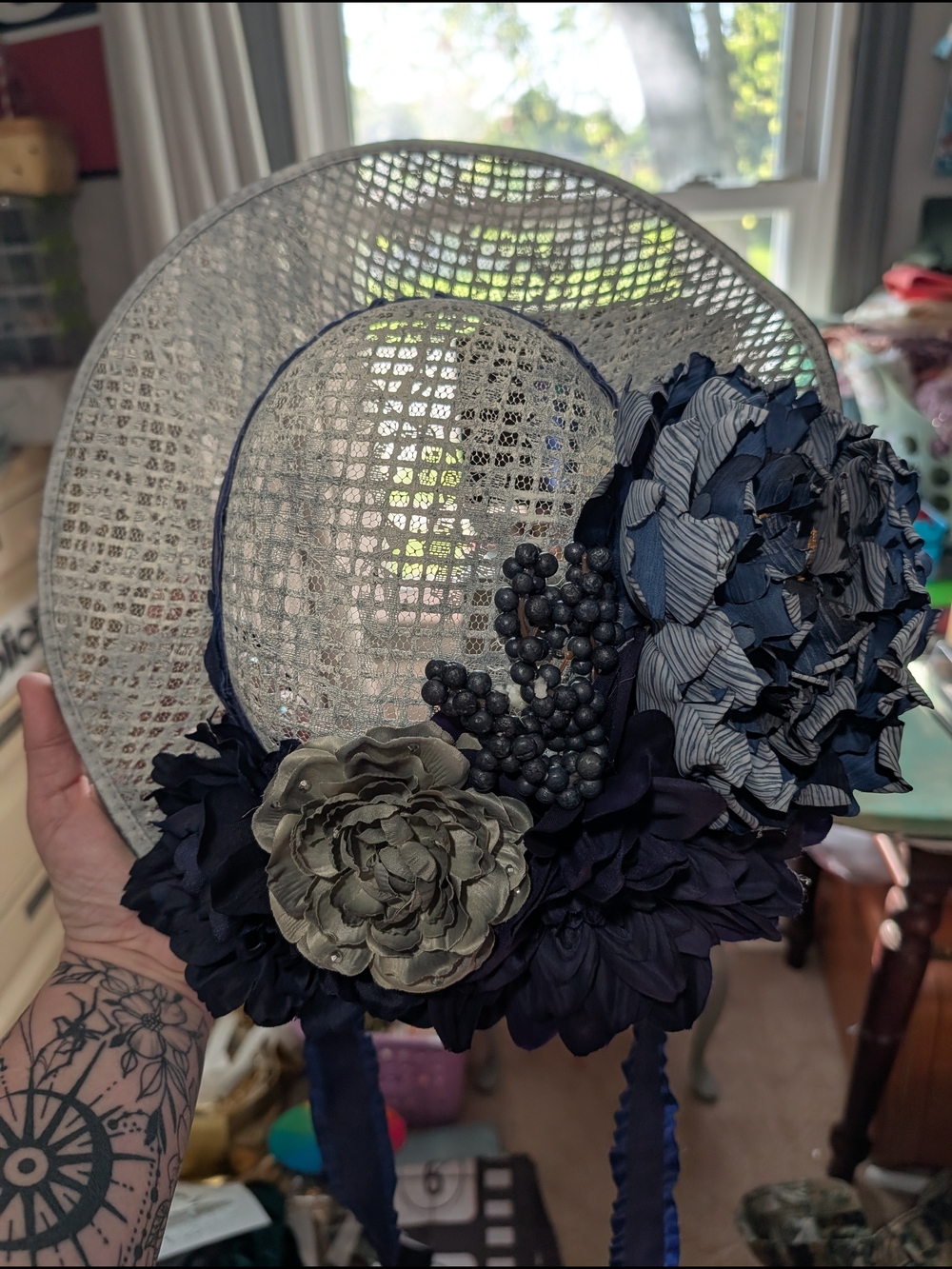 Vintage Decorative Wide-Brim Floral Sun Hat - Navy & Cream